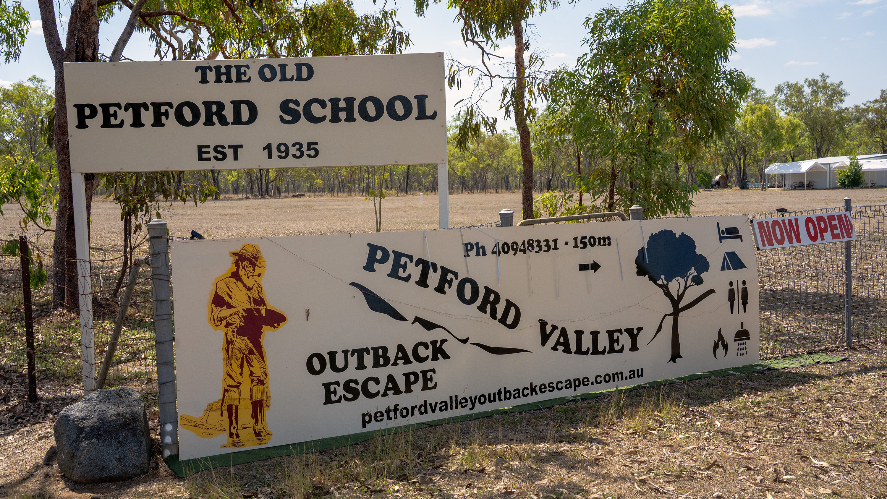 photo of the signage to the Petford Valley Outback Escape